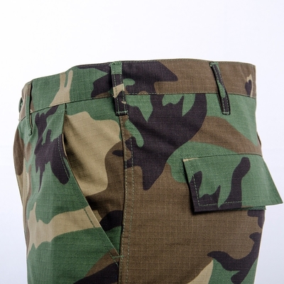 Camuflaje impermeable táctico tejido del arbolado del OEM de los pantalones cortos de los militares